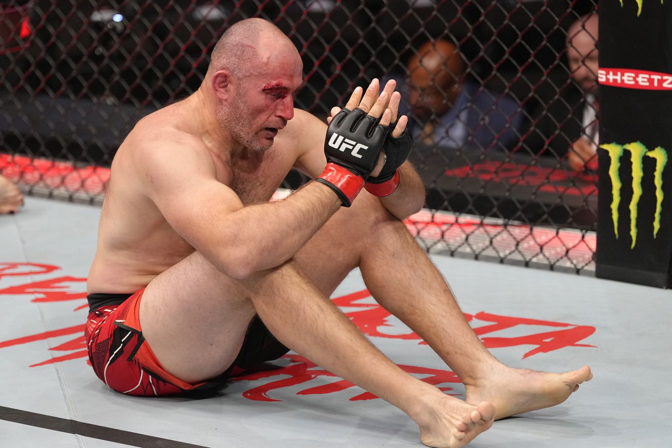 Aleksei Oleinik is no longer on the UFC roster