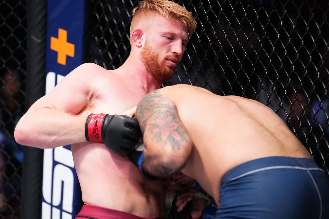 Bo Nickal submitting Zachary Borrego at Contender Series in August. 