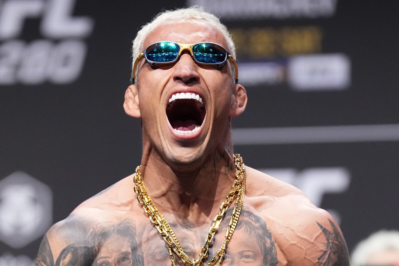 Charles Oliveira ahead of his UFC 280 lightweight title fight with Islam Makhachev 
