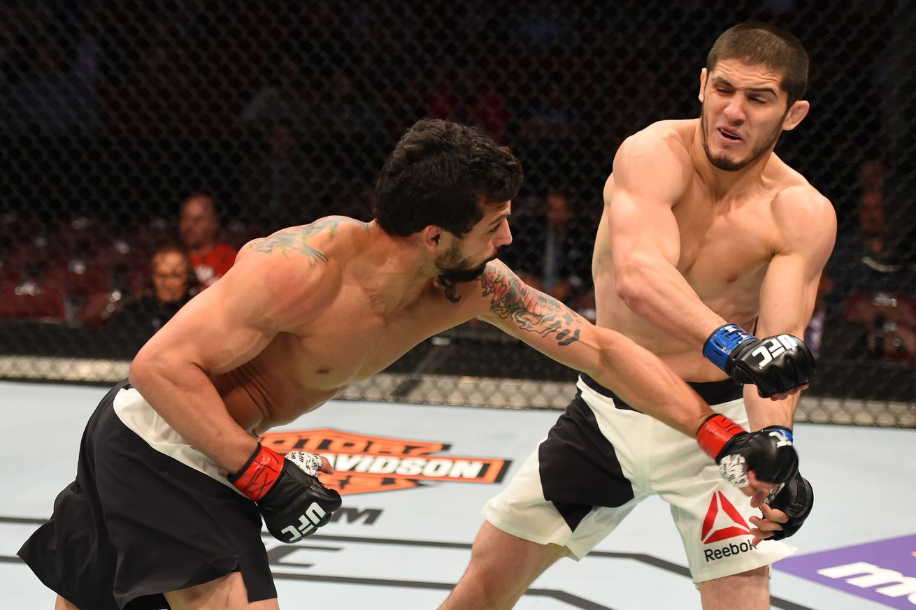 Adriano Martins picks Charles Oliveira to beat Islam Makhachev