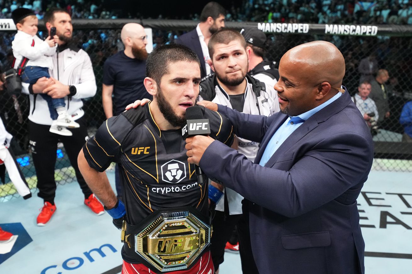 UFC 280: Oliveira v Makhachev