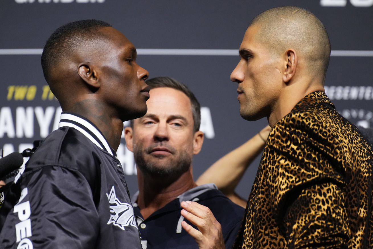 Israel Adesanya and Alex Pereira at the UFC 281 press conference.