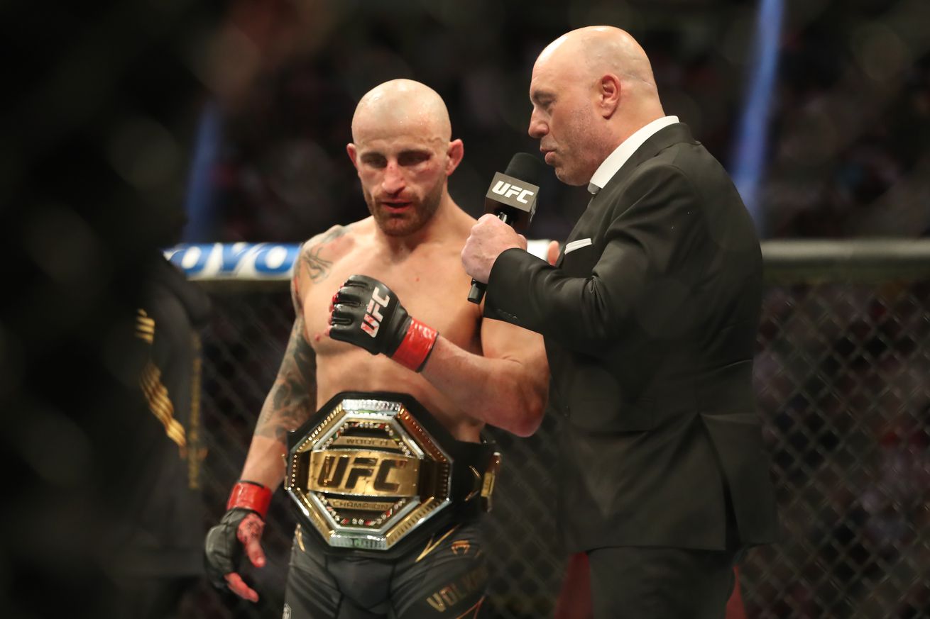 Alexander Volkanovski defended the UFC featherweight title twice in 2022, setting up a fight opposite lightweight champ Islam Makhachev in 2023.