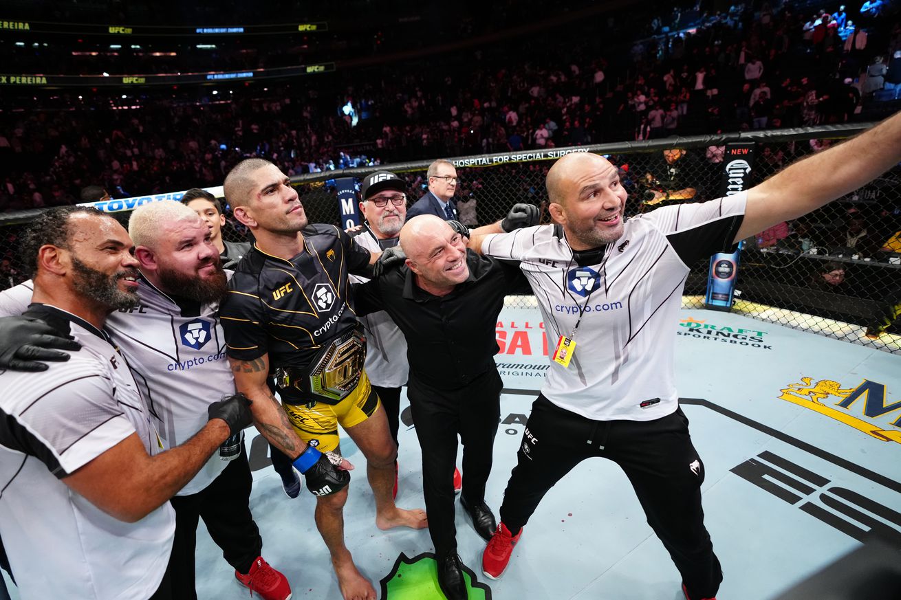 Alex Pereira celebrating his win at UFC 281.