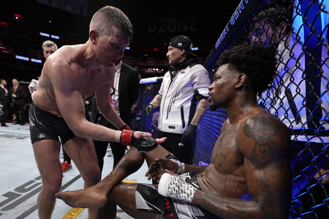 Stephen Thompson defeated Kevin Holland at UFC Orlando.