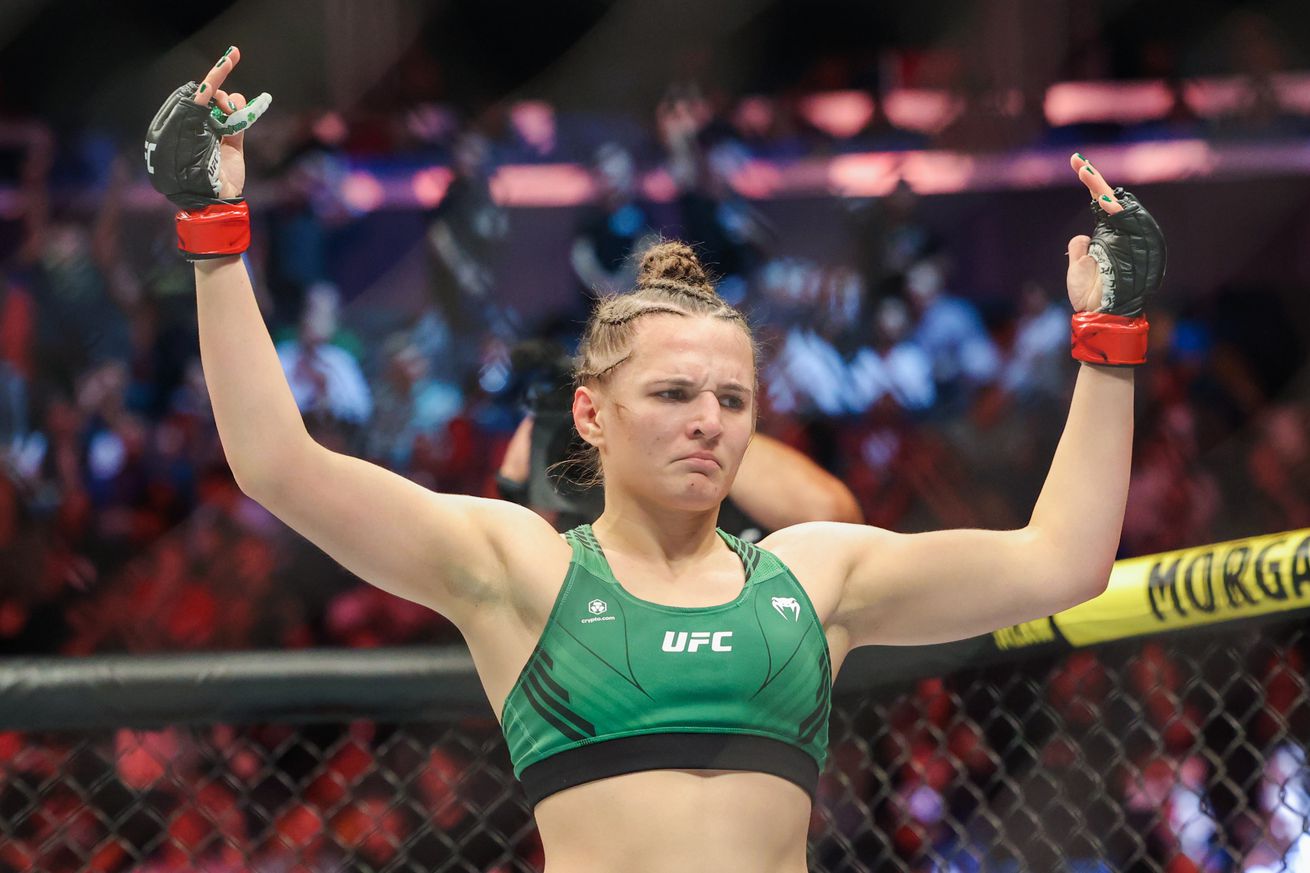 Erin Blanchfield at UFC 281.