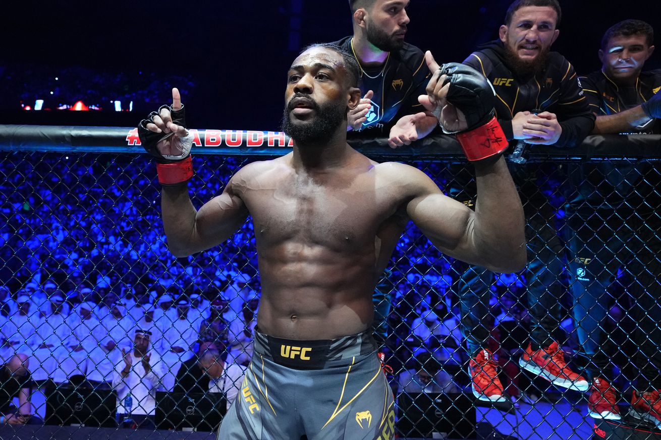 Aljamain Sterling awaits the start of his UFC 280 bout against TJ Dillashaw.