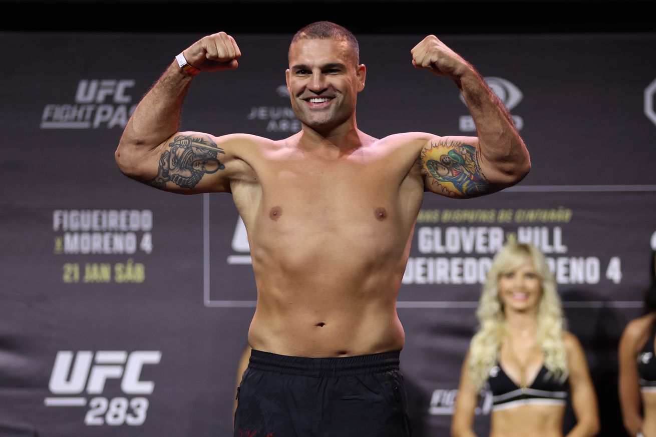 Maurício “Shogun” Rua makes his final walk to the Octagon to face Ihor Potieria at UFC 283