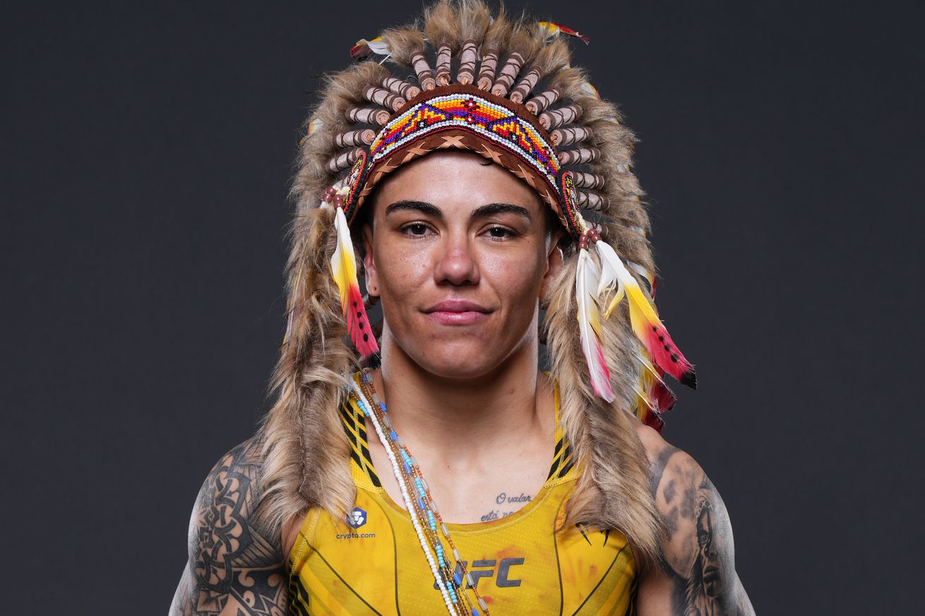 Jessica Andrade at UFC 283.