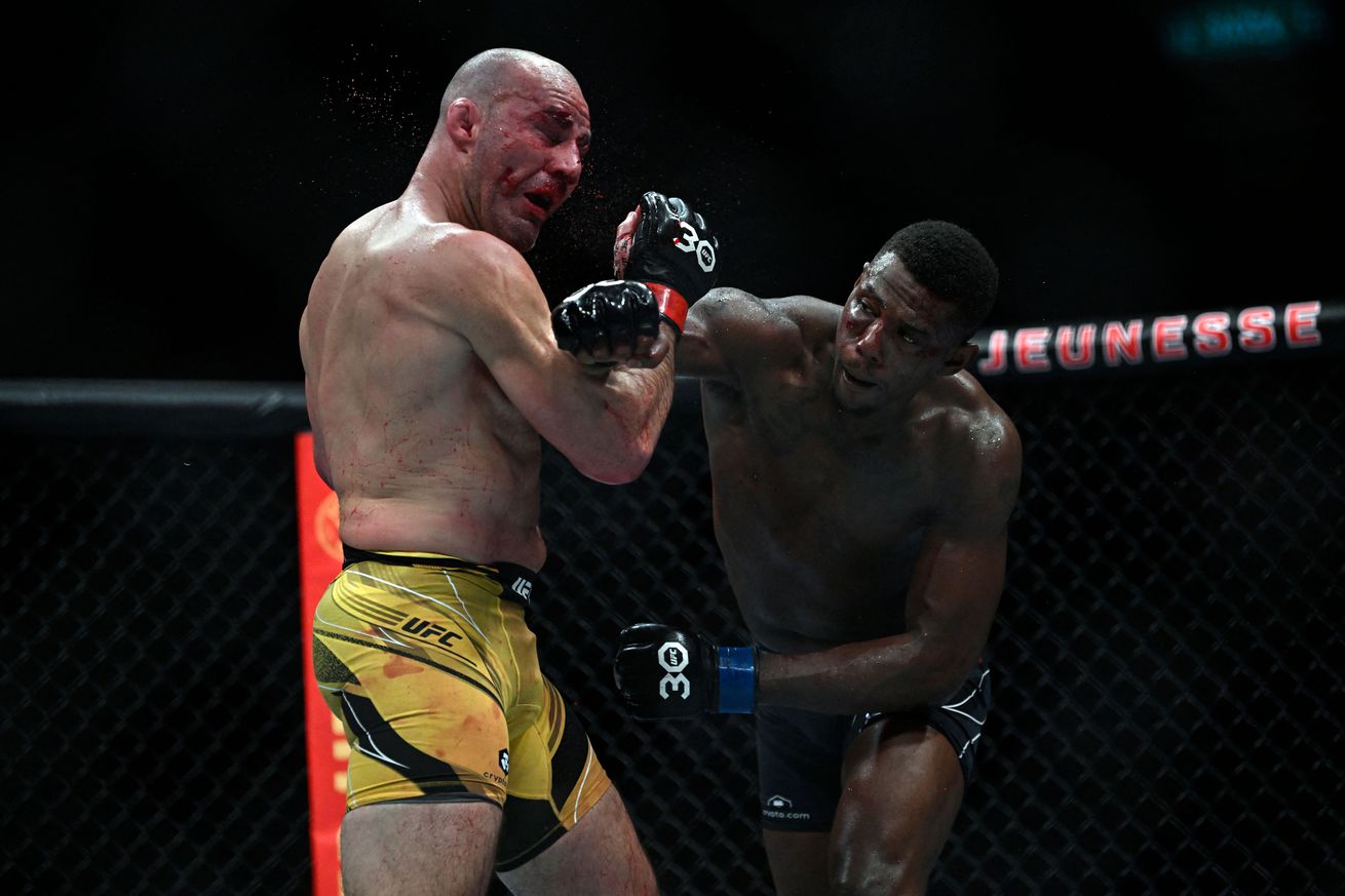 MMA-UFC-BRA-TEIXERA-HILL