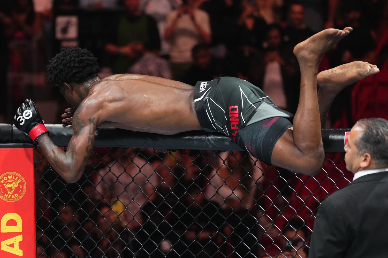UFC 287: Holland v Ponzinibbio