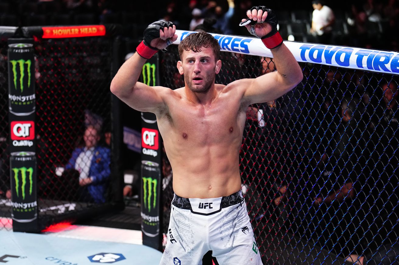 UFC 298: Elliott v Woodburn