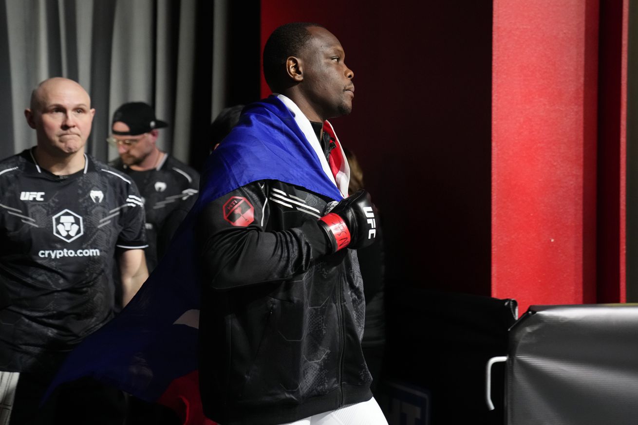 UFC Fight Night: Tuivasa v Tybura