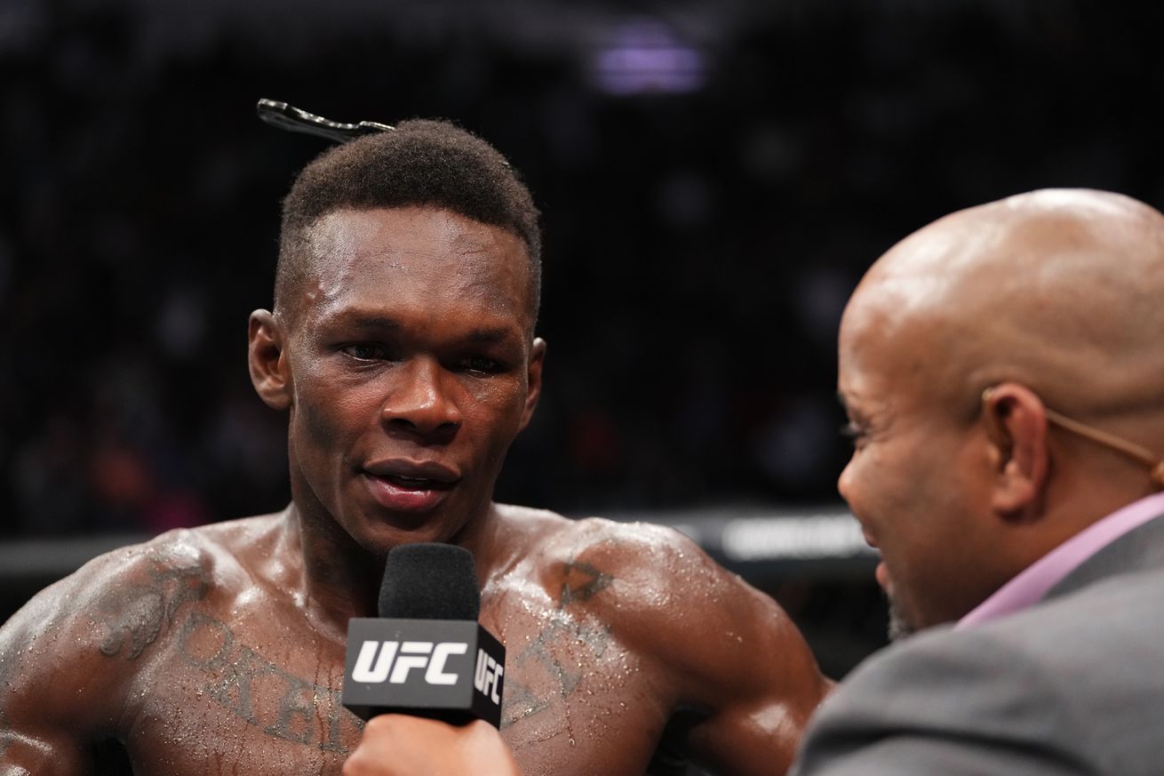 UFC 271: Adesanya v Whittaker 2