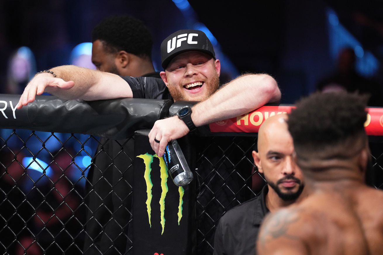UFC 282: Curtis v Buckley