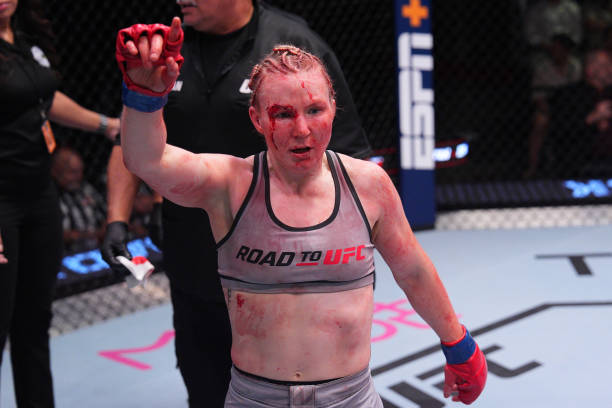 Conor McGregor presses Dana White to sign‘ Road to UFC’ star: 'Announce her signing, brother!' 3 danni mccormack 2