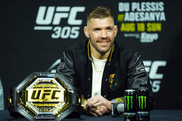 Daniel Cormier Says Dricus Du Plessis Can Become a Double Champ in the UFC 3 Dricus Du Plessis
