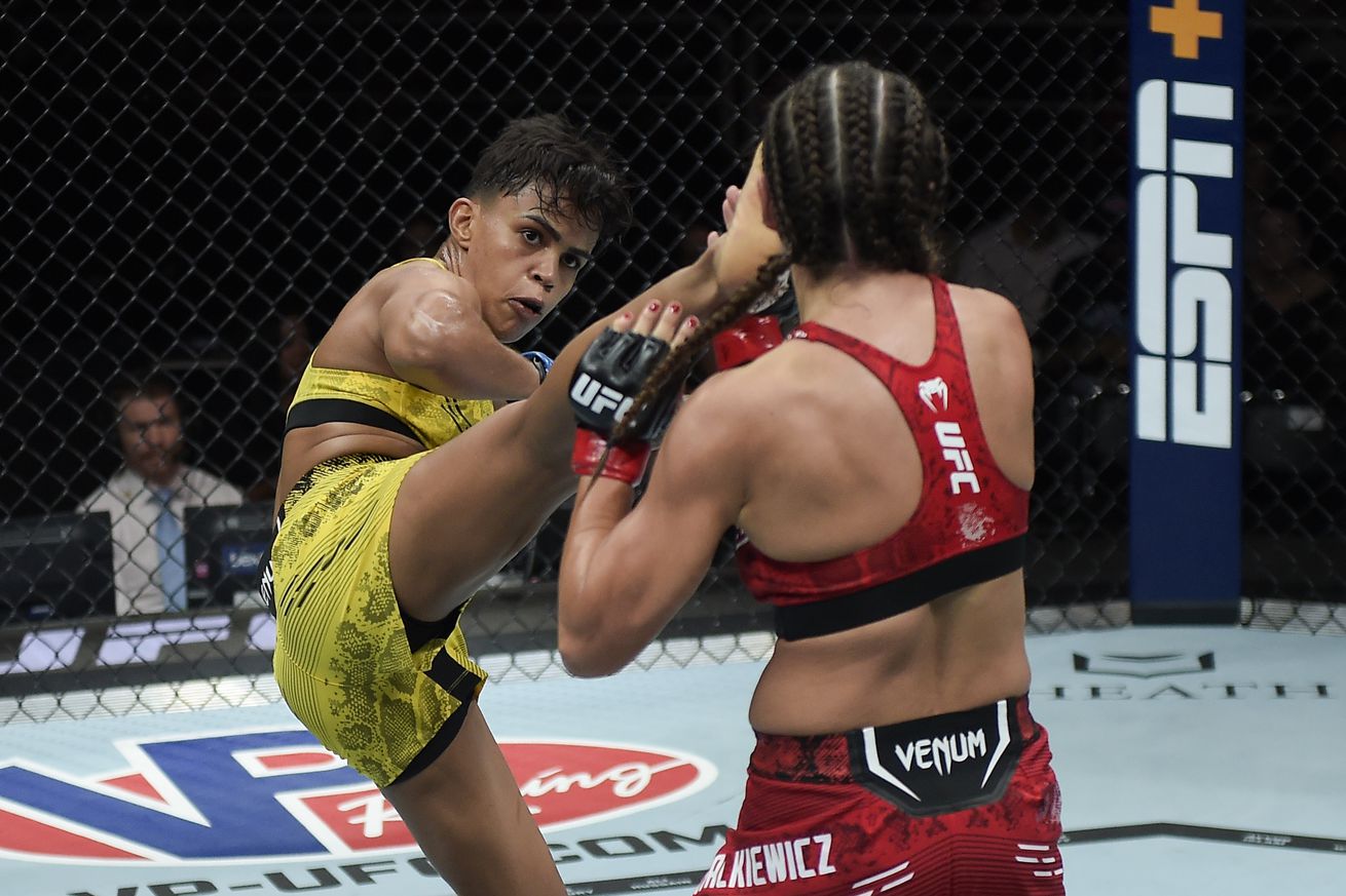 UFC 301: Kowalkiewicz v Lucindo