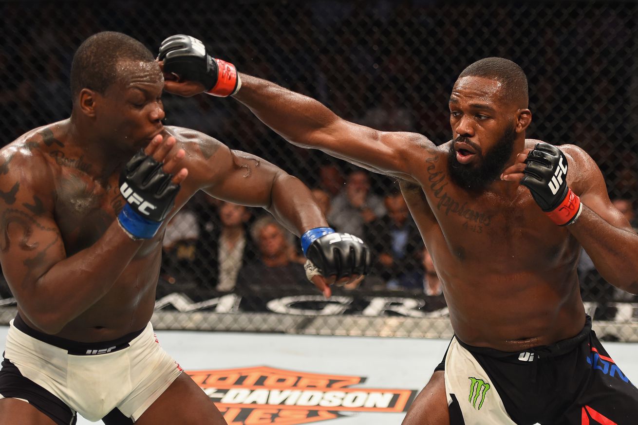 UFC 197: Jones v Saint Preux